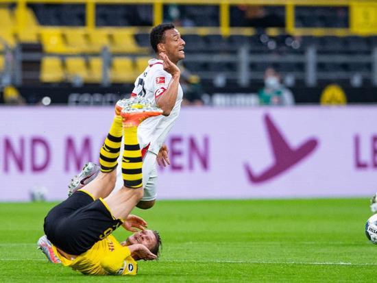 德甲-皮什切克染黄+送点 多特主场0-2负美因茨 德甲-皮什切克染黄+送点 多特主场0-2负美因茨