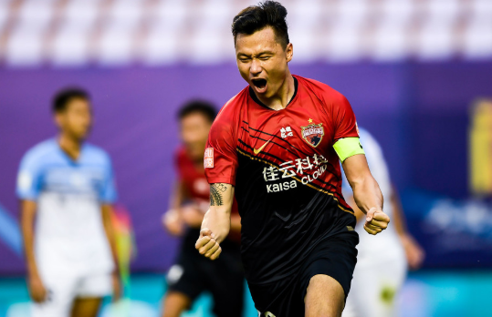 中超-广东德比深圳3-0胜富力 郜林首秀破门+造乌龙 中超-广东德比深圳3-0胜富力 郜林首秀破门+造乌龙