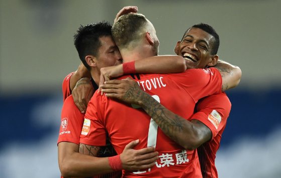 中超-上港4-0大胜华夏取2连胜 阿瑙洛佩斯皆梅开二度 中超-上港4-0大胜华夏取2连胜 阿瑙洛佩斯皆梅开二度