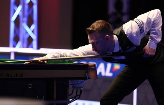 北爱赛特鲁姆普5-1大胜进四强 颜丙涛2-5遭淘汰