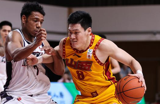 CBA-广州105-94擒山西3连胜 摩尔34分郭凯13+6张宁21分 CBA-广州105-94擒山西3连胜 摩尔34分郭凯13+6张宁21分