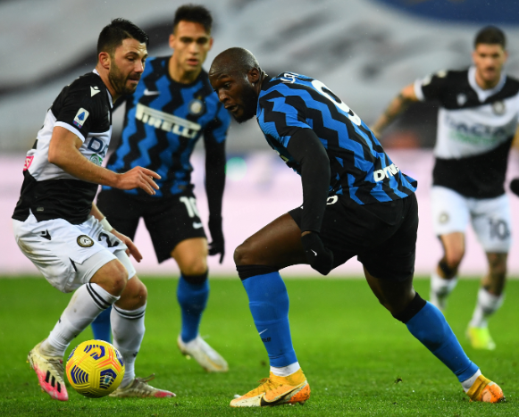 意甲-国际米兰0-0战平乌迪内斯 劳塔罗破门被吹孔蒂染红 意甲-国际米兰0-0战平乌迪内斯 劳塔罗破门被吹孔蒂染红