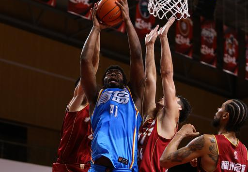 青岛110-103擒浙江取4连胜 约翰逊38+20+6吴前空砍30+6+5 青岛110-103擒浙江取4连胜 约翰逊38+20+6吴前空砍30+6+5