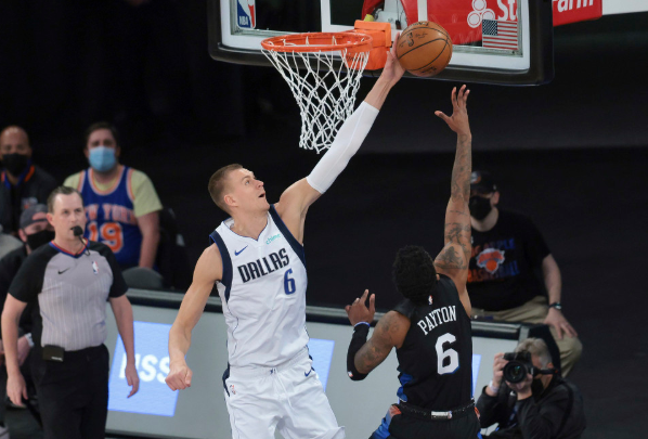 NBA-独行侠99-86擒尼克斯迎三连胜 东契奇26分兰德尔20中5 NBA-独行侠99-86擒尼克斯迎三连胜 东契奇26分兰德尔20中5