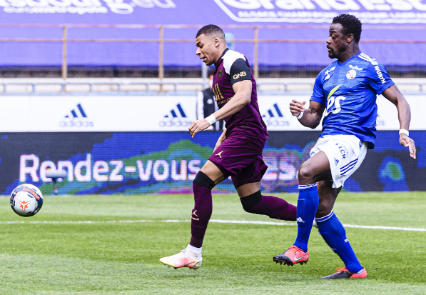 巴黎4-1客场大胜斯特拉斯堡 姆巴佩传射帕雷德斯破门 巴黎4-1客场大胜斯特拉斯堡 姆巴佩传射帕雷德斯破门