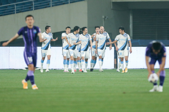 中超-大连人1-0津门虎夺赛季首胜 丹尼尔森建功赵旭日伤退 中超-大连人1-0津门虎夺赛季首胜 丹尼尔森建功赵旭日伤退