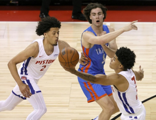 夏联-雷霆76-72击败活塞 马勒登15+11 康宁汉姆12+6 夏联-雷霆76-72击败活塞 马勒登15+11 康宁汉姆12+6