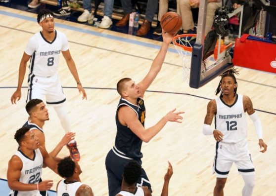 莫兰特26+7+8送惊天封盖 约基奇23分掘金97-106不敌灰熊