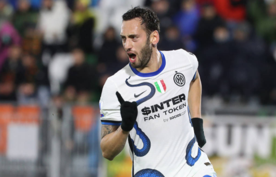 意甲-国际米兰2-0威尼斯 恰球王远射劳塔罗造点+命中 意甲-国际米兰2-0威尼斯 恰球王远射劳塔罗造点+命中