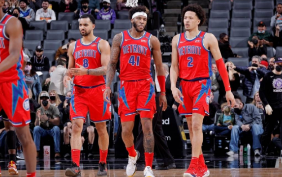 活塞133-131逆转国王终结2连败 萨迪-贝30分福克斯27分 活塞133-131逆转国王终结2连败 萨迪-贝30分福克斯27分