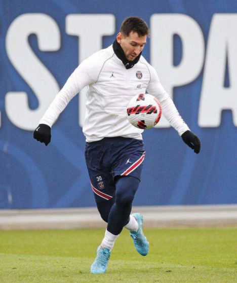 法国杯-巴黎前瞻:梅西年度首次先发 拉莫斯又伤挂免战牌 法国杯-巴黎前瞻:梅西年度首次先发 拉莫斯又伤挂免战牌