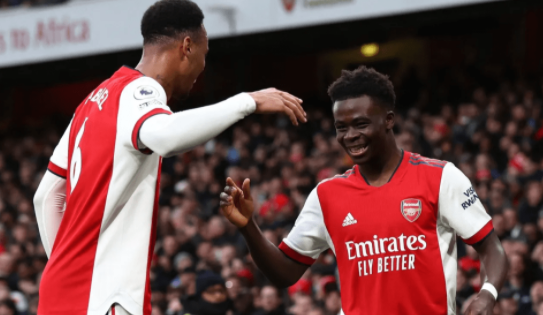 英超-阿森纳2-1击败布伦特福德 史密斯-罗破门萨卡建功 英超-阿森纳2-1击败布伦特福德 史密斯-罗破门萨卡建功