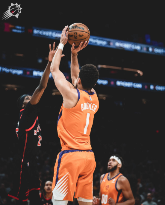 特伦特40分布克22+7 西卡25分猛龙客场117-112擒太阳 特伦特40分布克22+7 西卡25分猛龙客场117-112擒太阳