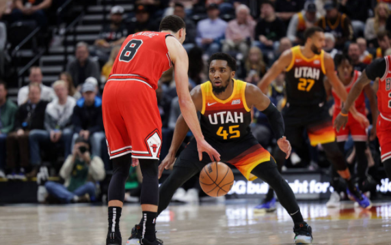 公牛110-125不敌爵士 米切尔37分戈贝尔两双 公牛110-125不敌爵士 米切尔37分戈贝尔两双