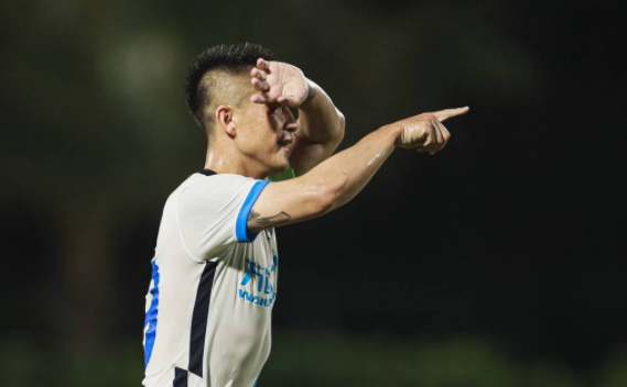 中超-大连人3-0双杀广州城 阎相闯奔袭破门林良铭建功 中超-大连人3-0双杀广州城 阎相闯奔袭破门林良铭建功