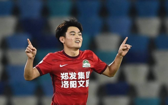 中超-河南2-1逆转广州城 黄紫昌双响+绝杀陈俊乐破门 中超-河南2-1逆转广州城 黄紫昌双响+绝杀陈俊乐破门