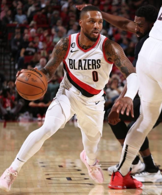 利拉德21+5+6康利16分 爵士4人上双118-101轻取开拓者 利拉德21+5+6康利16分 爵士4人上双118-101轻取开拓者