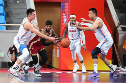 新援37+11力压费尔德威姆斯 四川108-103险胜山西开门红 新援37+11力压费尔德威姆斯 四川108-103险胜山西开门红