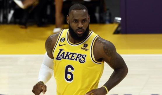 NBA-开拓者106-104险胜湖人 利拉德41分 格兰特准绝杀 詹姆斯31+8+8 NBA-开拓者106-104险胜湖人 利拉德41分 格兰特准绝杀 詹姆斯31+8+8