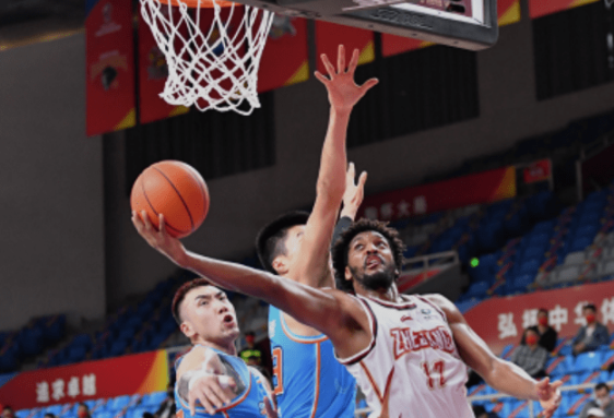 浙江108-106逆转山东迎8连胜 盖利37+12+7送三分绝杀 吴前17分 浙江108-106逆转山东迎8连胜 盖利37+12+7送三分绝杀 吴前17分