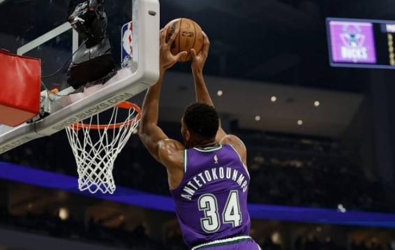 NBA-雄鹿119-108胜尼克斯 字母哥34+14+9巴雷特20分 霍乐迪16+6 NBA-雄鹿119-108胜尼克斯 字母哥34+14+9巴雷特20分 霍乐迪16+6