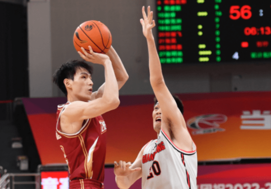 吴前砍25分盖利15+8 浙江83-79逆转四川取12连胜 吴前砍25分盖利15+8 浙江83-79逆转四川取12连胜