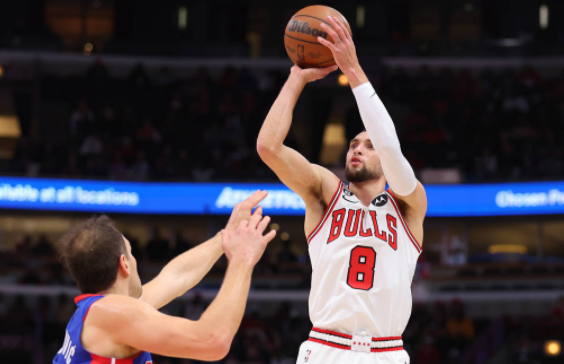 拉文43分创赛季新高德罗赞22分 公牛主场132-118险胜活塞获连胜 拉文43分创赛季新高德罗赞22分 公牛主场132-118险胜活塞获连胜