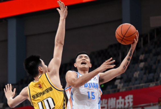 亚当斯36+9+6陈林坚28分 福建111-100送北控五连败 亚当斯36+9+6陈林坚28分 福建111-100送北控五连败