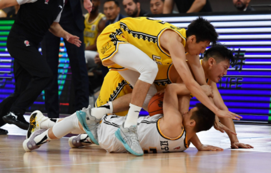 广厦100-81宁波取3连胜 胡金秋25+12赵岩昊17分 广厦100-81宁波取3连胜 胡金秋25+12赵岩昊17分