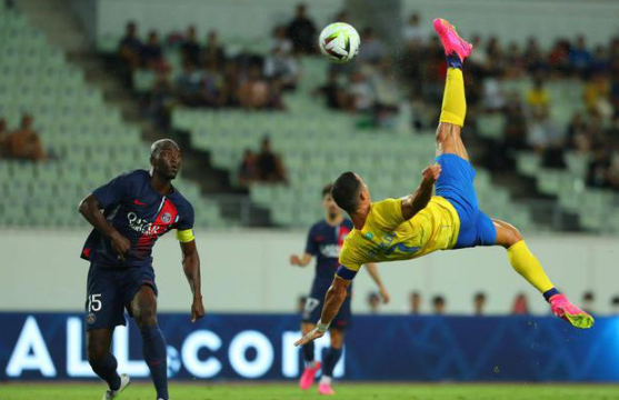 热身赛-巴黎0-0闷平利雅得胜利 C罗3场球荒 姆巴佩缺席内马尔未出场 热身赛-巴黎0-0闷平利雅得胜利 C罗3场球荒 姆巴佩缺席内马尔未出场