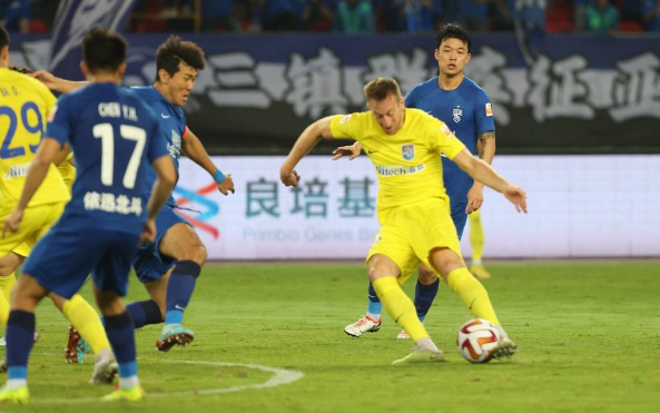 中超-贝里奇破门 津门虎1-0武汉三镇豪取三连胜 中超-贝里奇破门 津门虎1-0武汉三镇豪取三连胜