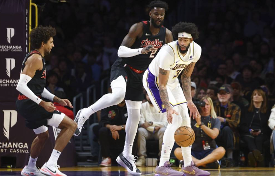 詹姆斯伤停浓眉哥30+13+6 湖人116-110击退开拓者两连胜 詹姆斯伤停浓眉哥30+13+6 湖人116-110击退开拓者两连胜