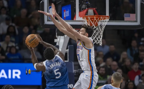 亚历山大33+6 爱德华兹19+5+5&关键三罚全失 雷霆102-97险胜森林狼 亚历山大33+6 爱德华兹19+5+5&关键三罚全失 雷霆102-97险胜森林狼