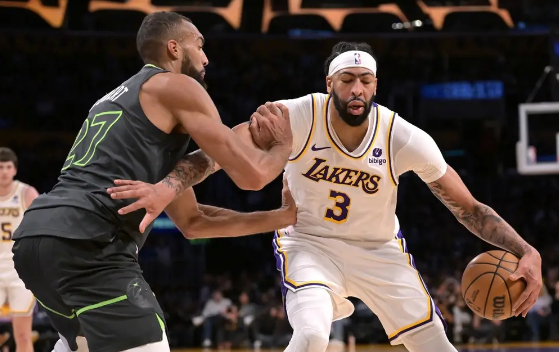 里德爆砍31+11八村塁30分 浓眉伤退湖人117-127不敌森林狼 里德爆砍31+11八村塁30分 浓眉伤退湖人117-127不敌森林狼