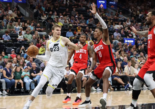 NBA季前赛-马尔卡宁17+4杰伦-格林空砍21分 爵士逆转火箭 