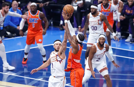 亚历山大28+6 杜兰特&比尔缺阵 布克10中2 雷霆胜太阳迎3连胜