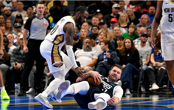 东契奇26+5+5 克莱5记三分 英格拉姆17+5 独行侠41分大胜鹈鹕