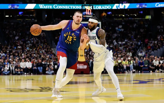 马绍尔生涯新高 约基奇复出33+17+10 独行侠拒绝逆转胜掘金