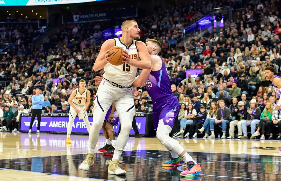 约基奇30+10+7 威少10+5 塞克斯顿26分 掘金轻取爵士