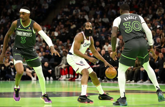 爱德华兹21分 哈登20+6+11+5断 森林狼力克快船结束4连败