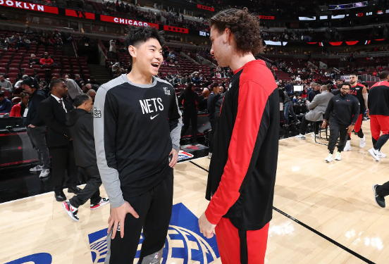 崔永熙6中1拿2分2板 基迪20+13+11 残阵篮网惨败公牛