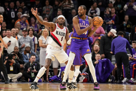 布克28+5 杜兰特20+7+7 艾顿缺阵 太阳送开拓者6连败