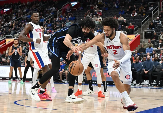 艾维22分&伤退 CC19+8+9 萨格斯24分 波普21分 活塞力克魔术