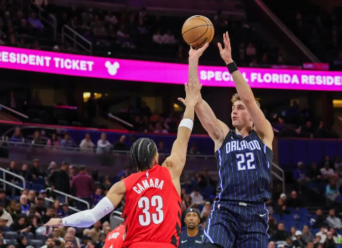 小瓦格纳复出20+4 班凯罗14中1 A-西蒙斯21分 魔术不敌开拓者