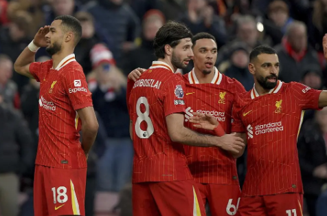 英超-红军4-1战胜伊镇，加克波两射一传，萨拉赫破门