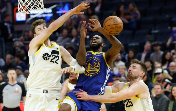 库里缺阵塞克斯顿30分 施罗德23+5勇士114-103送爵士7连败 库里缺阵塞克斯顿30分 施罗德23+5勇士114-103送爵士7连败