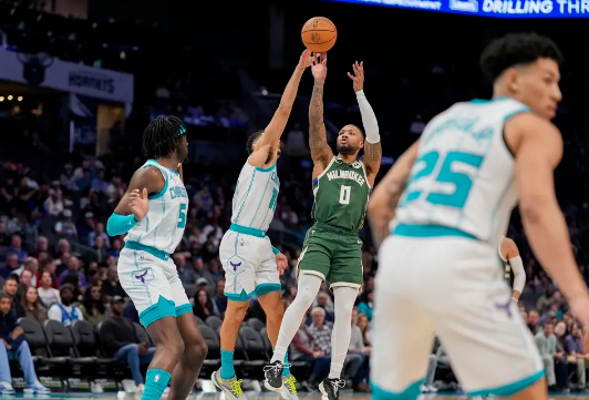 字母哥缺阵 利拉德29+12 波蒂斯23+17 雄鹿击败黄蜂止4连败