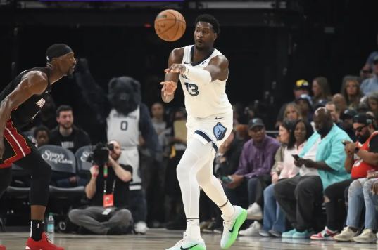 JJJ31+6 贝恩22+10+8 莫兰特缺阵 维金斯8分 灰熊送热火7连败 JJJ31+6 贝恩22+10+8 莫兰特缺阵 维金斯8分 灰熊送热火7连败