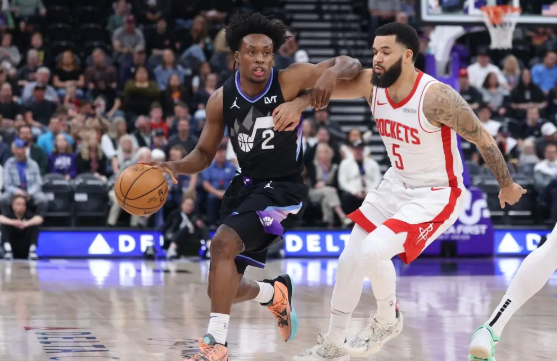 申京33+10 格林21+8 范乔丹末节弃用 火箭7人上双送爵士4连败