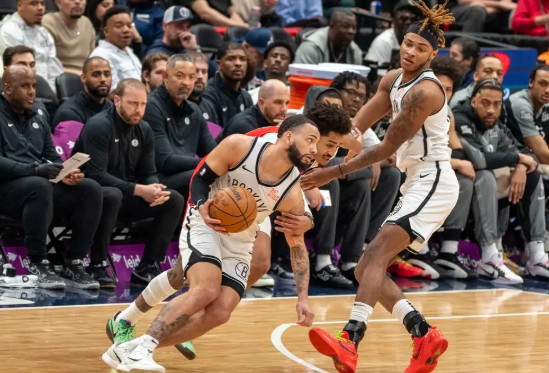 威尔逊20+7 老黄忠&克洛尼伤退 普尔9中2 篮网胜奇才止6连败